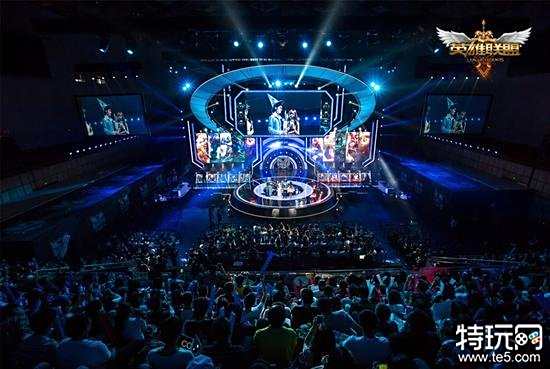 名争夺战中 名争夺战中